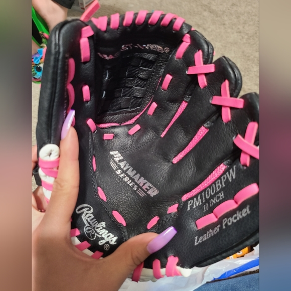 Rawlings catching glove - Picture 3 of 3